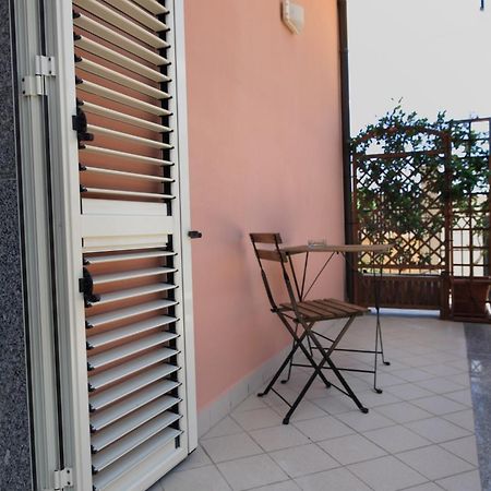 Kosmos Bed & Breakfast Syracuse ห้อง รูปภาพ