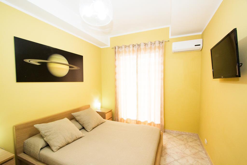 Kosmos Bed & Breakfast Syracuse ภายนอก รูปภาพ