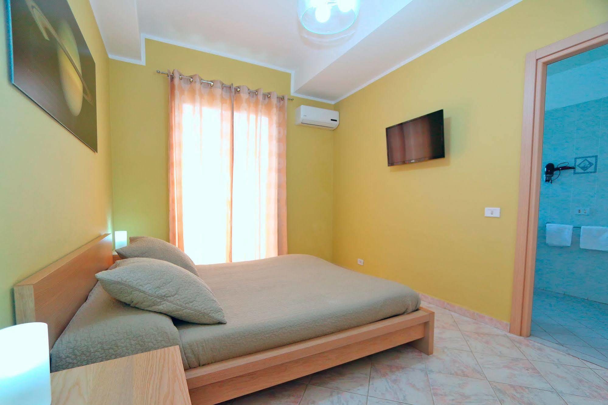 Kosmos Bed & Breakfast Syracuse ภายนอก รูปภาพ