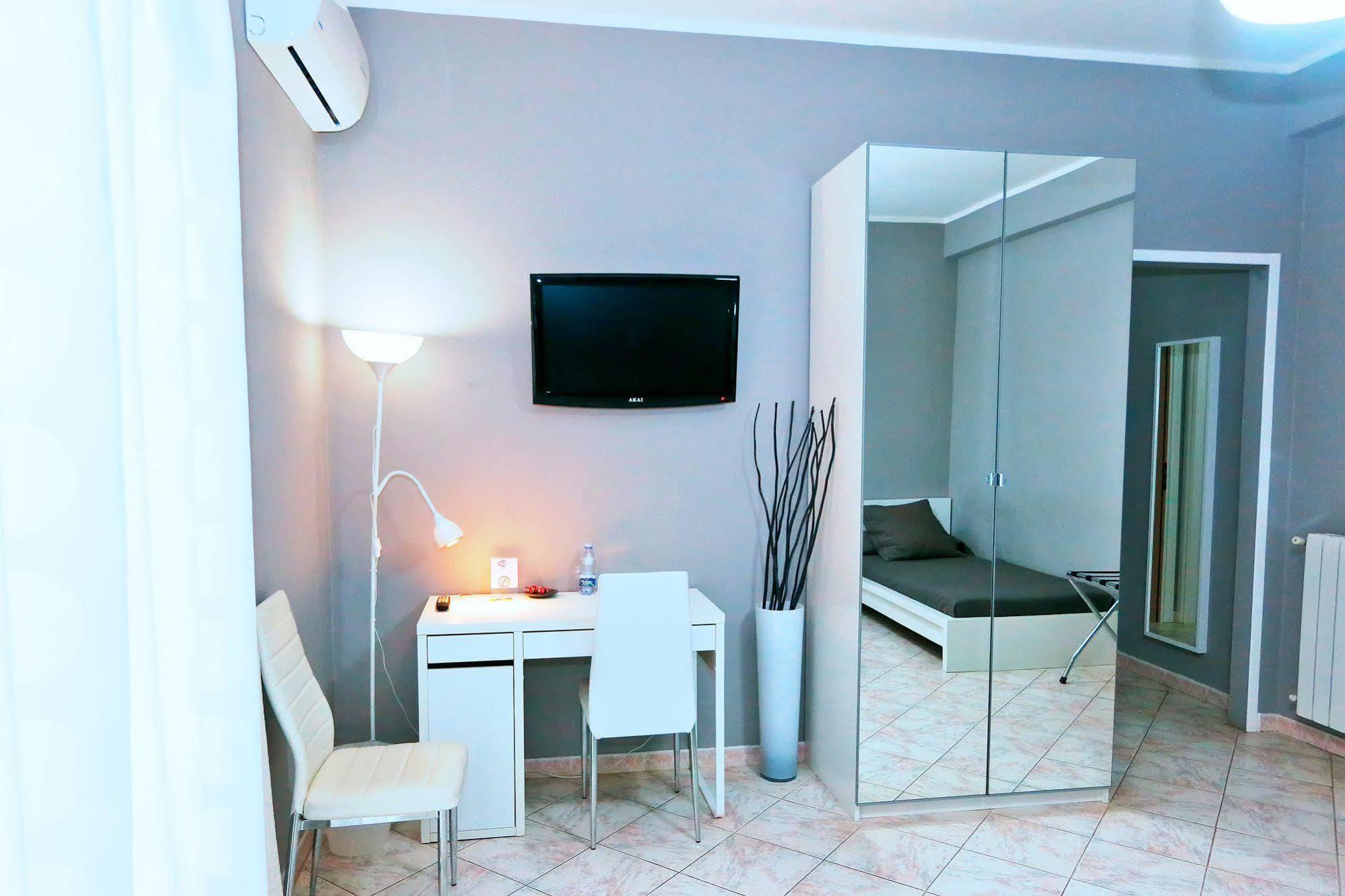 Kosmos Bed & Breakfast Syracuse ภายนอก รูปภาพ