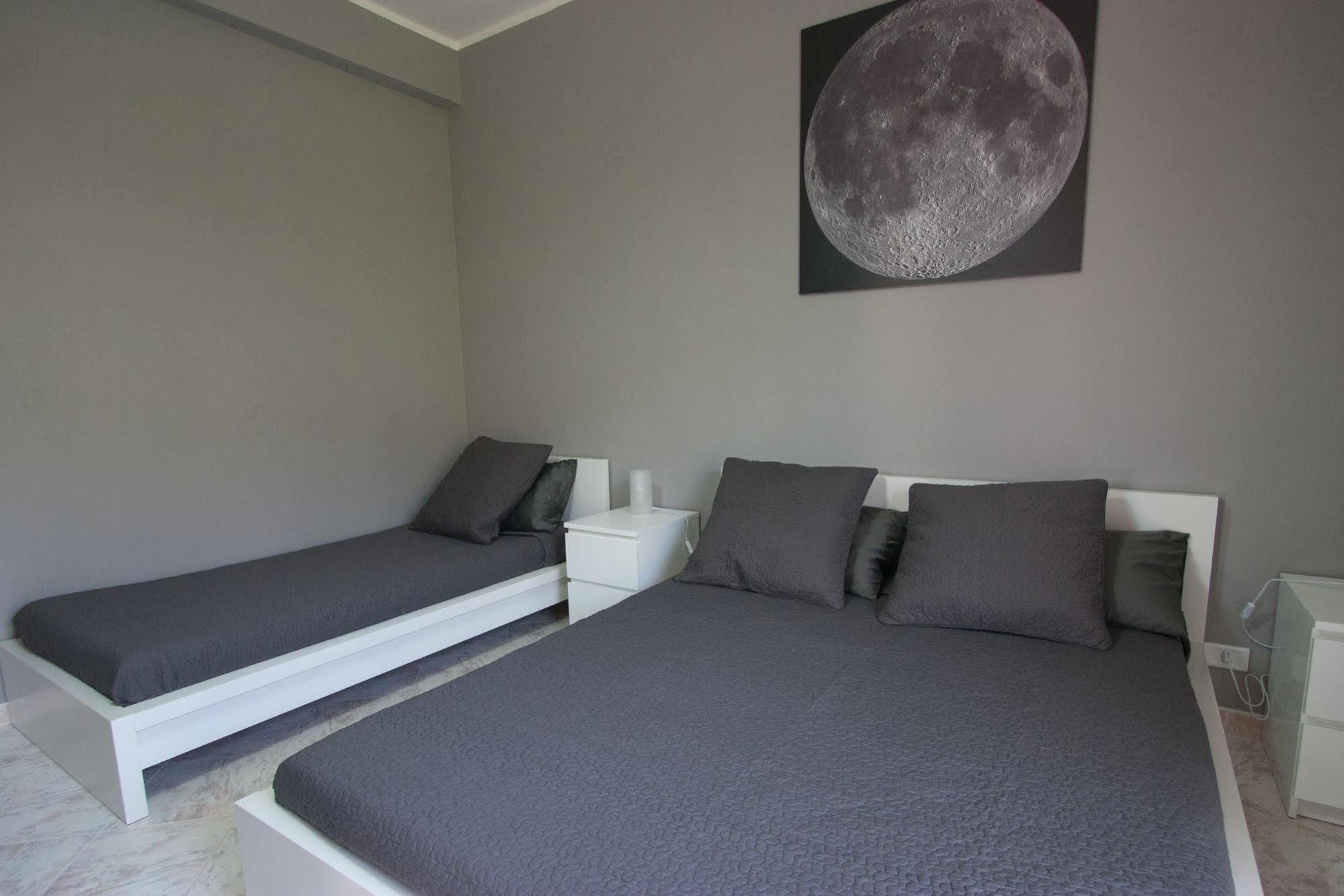 Kosmos Bed & Breakfast Syracuse ภายนอก รูปภาพ
