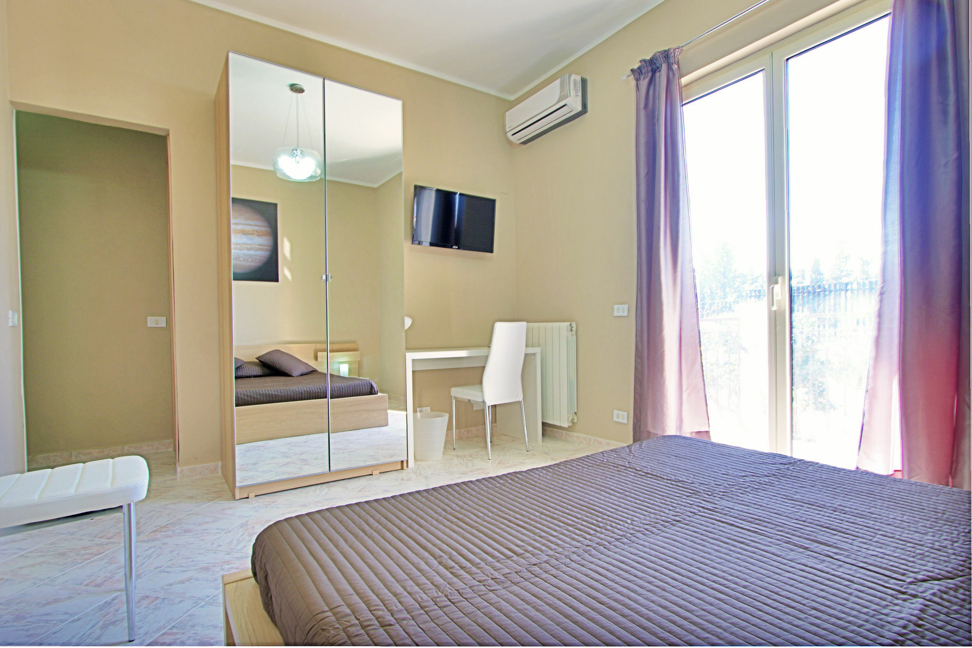 Kosmos Bed & Breakfast Syracuse ภายนอก รูปภาพ